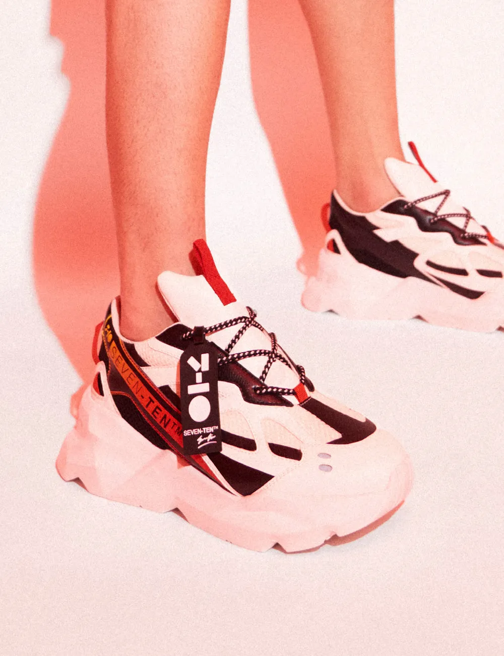 724 white sport chunky sneaker