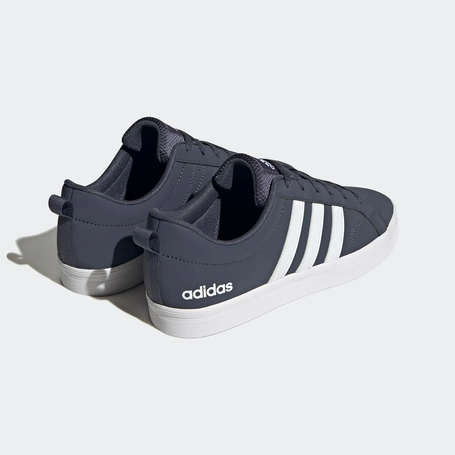 adidas Men's Sneaker
