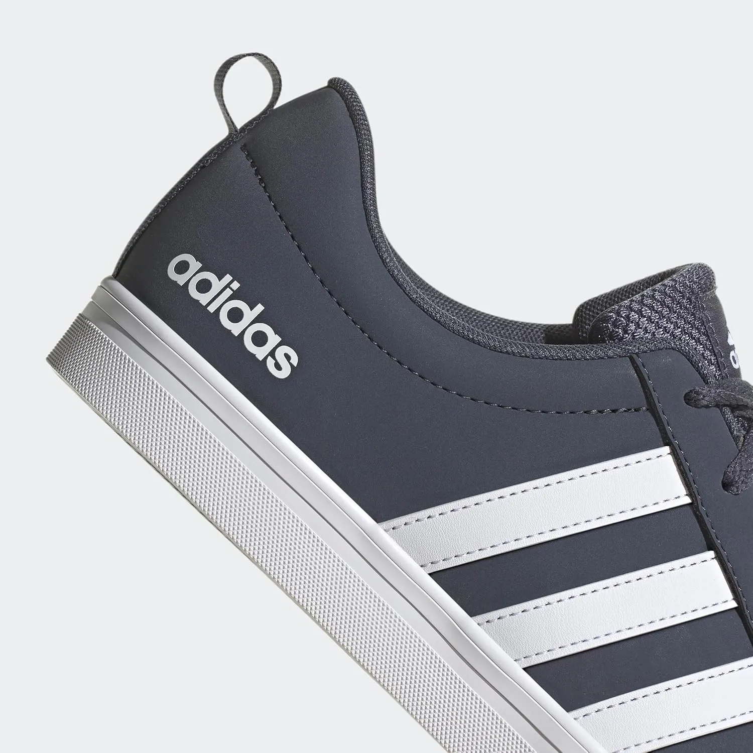 adidas Men's Sneaker