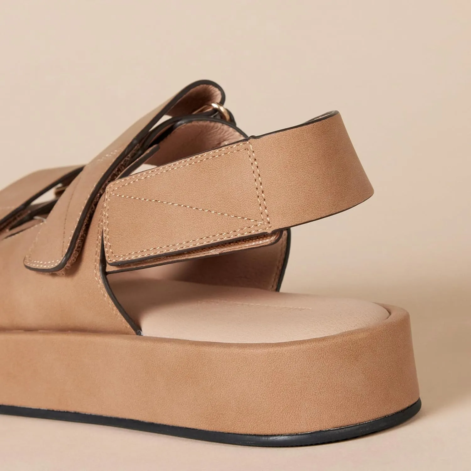 Amazon Essentials Women's Adjustable Triple Strap Flat Platform Sandal