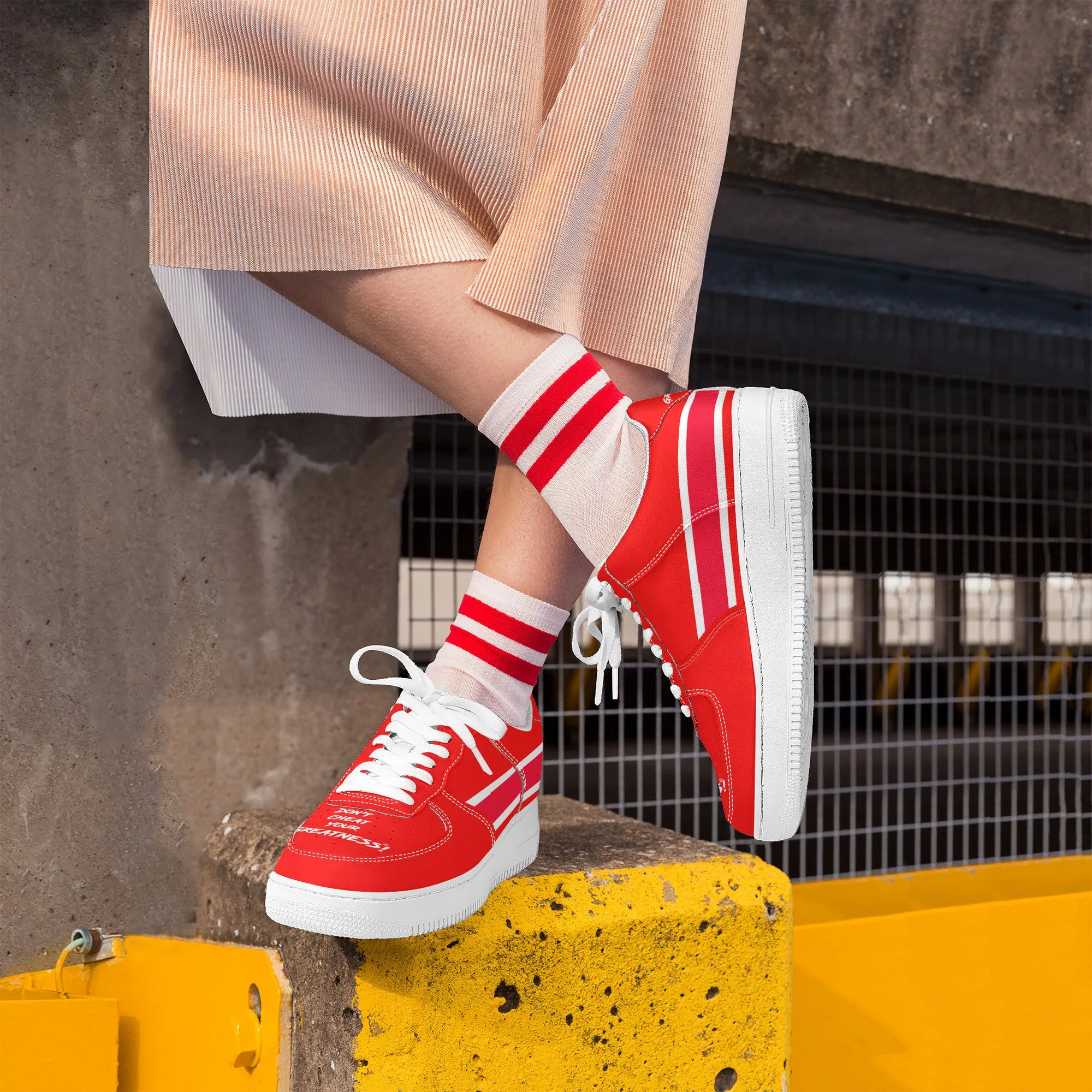 Dont Cheat Your Greatness, Low Top Unisex Sneaker