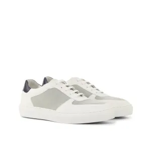 Galaxie Low Top Sneaker