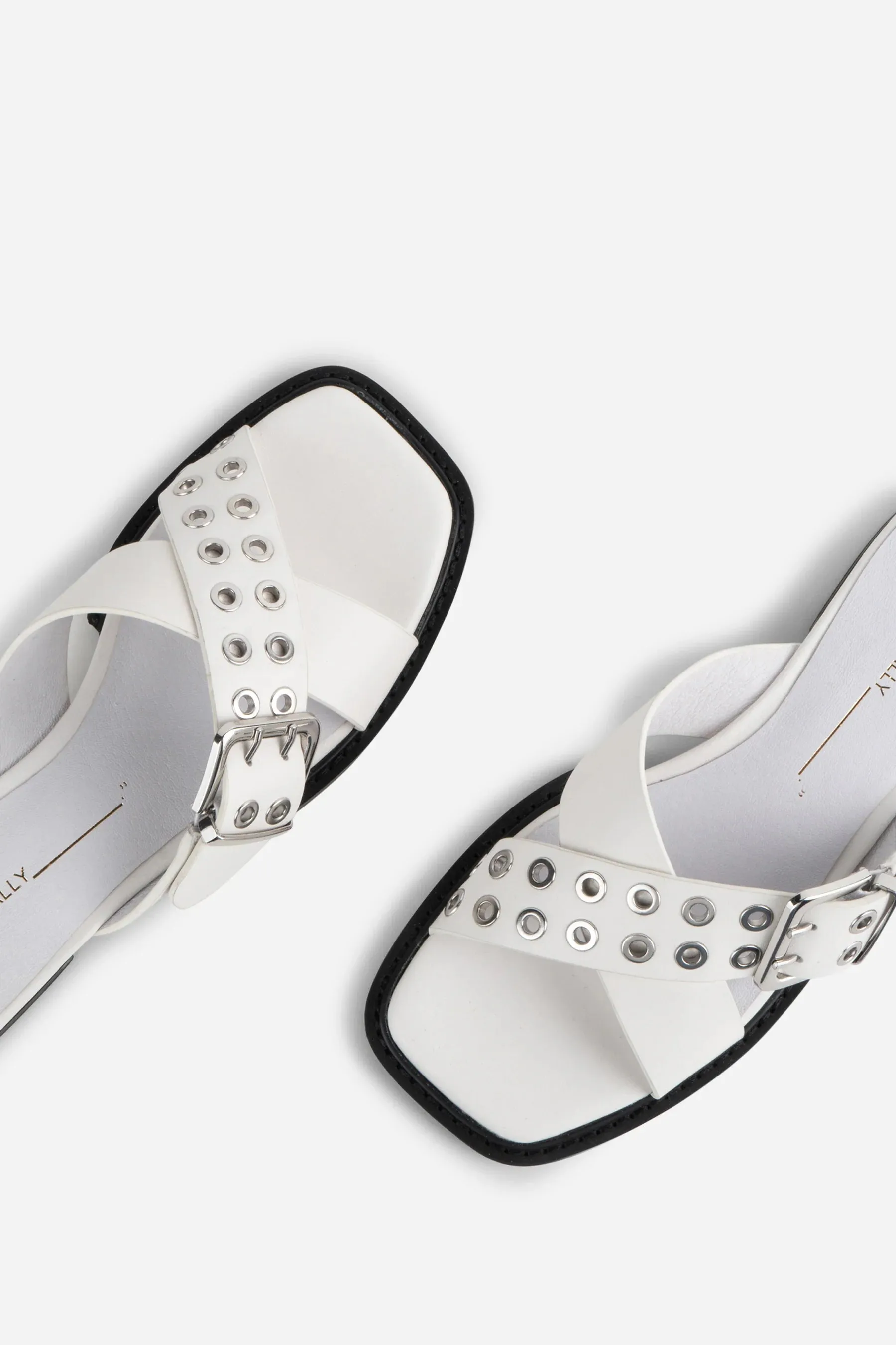 INTENTIONALLY BLANK CLIPZ STUDDED SLIDE WHITE
