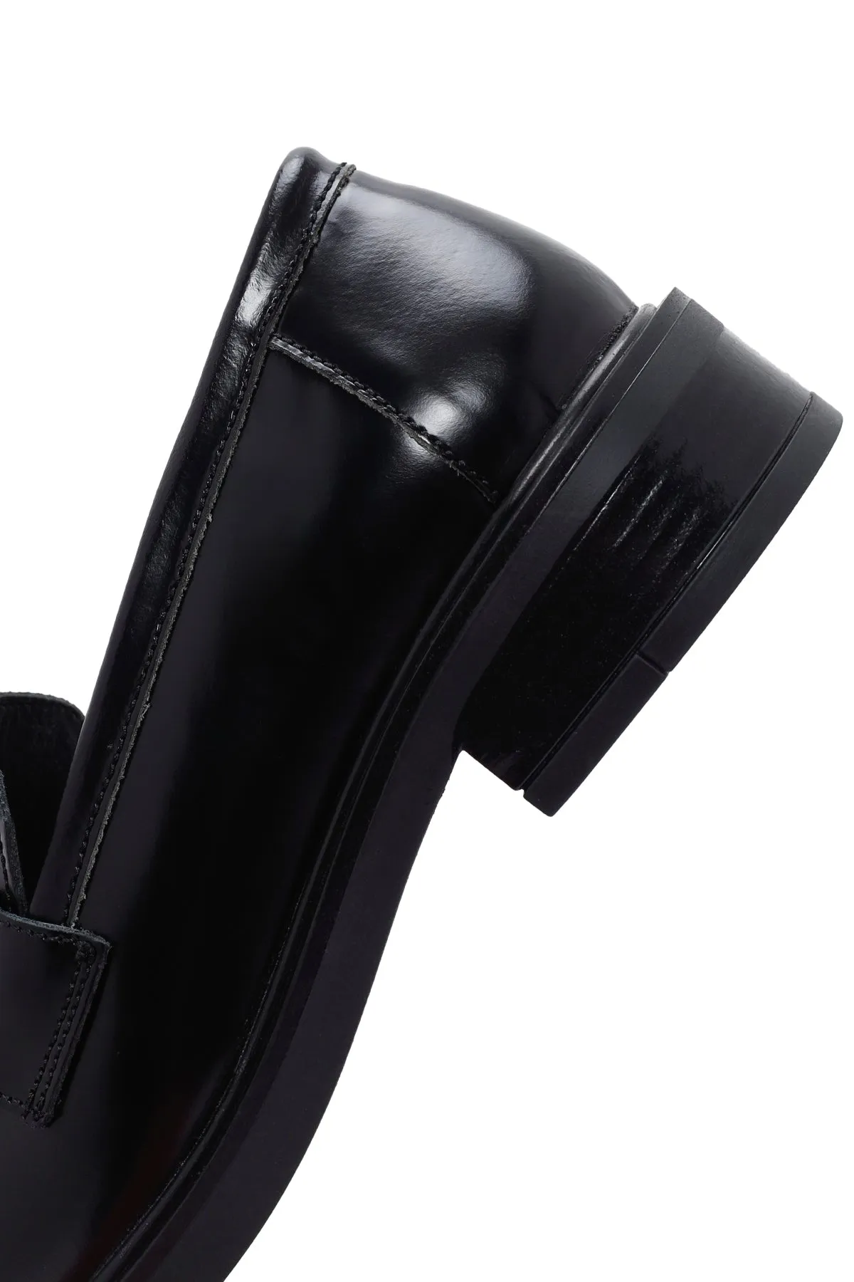 Kadın Siyah Deri Püsküllü Maskülen Loafer
