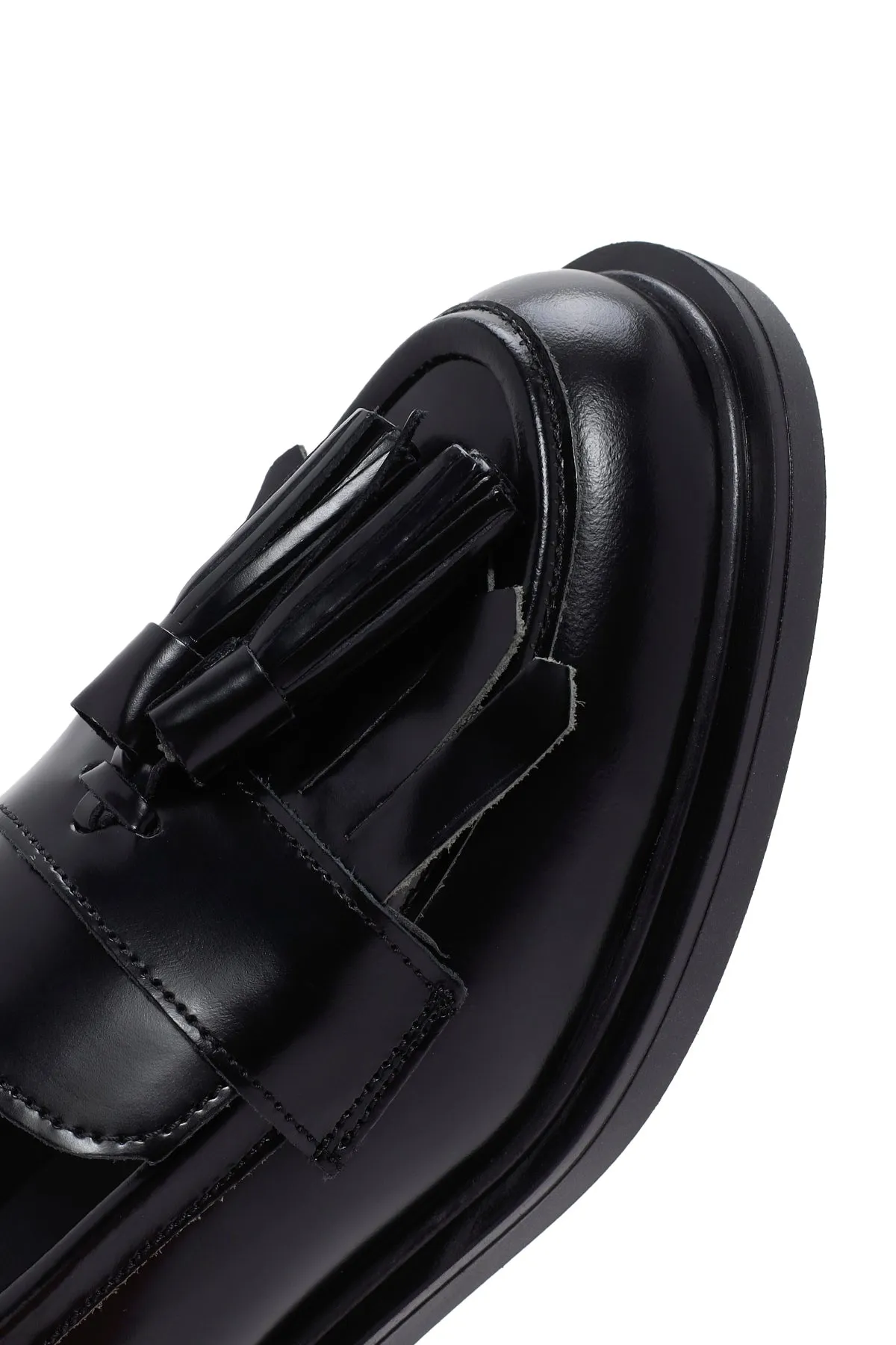 Kadın Siyah Deri Püsküllü Maskülen Loafer