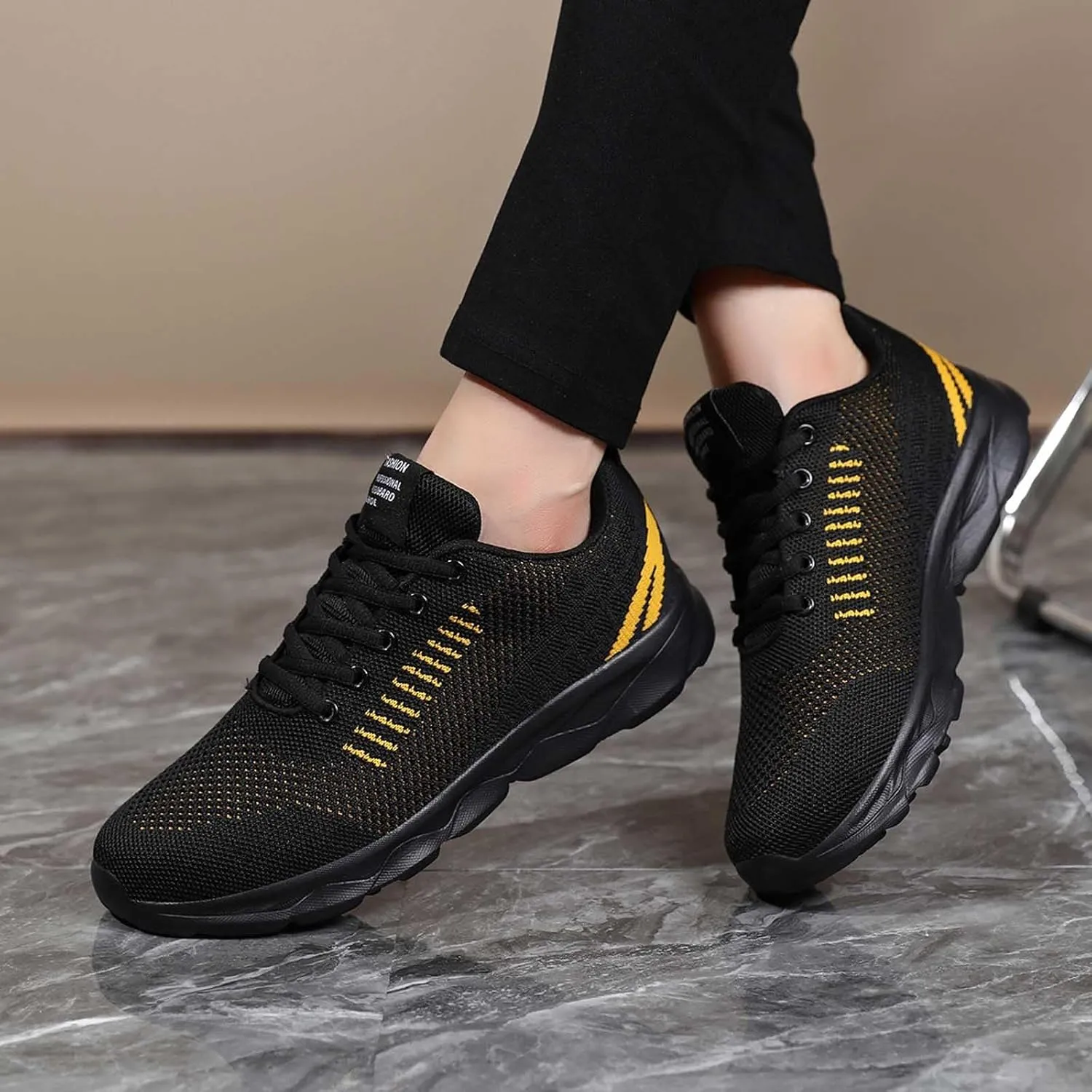 Lovers Fashion Mesh Breathable Flying Woven Sneakers for Men and Women Color Matching Casual Mens Fashion Sneaker Boots