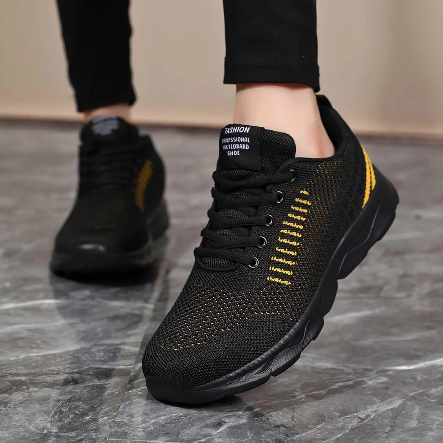 Lovers Fashion Mesh Breathable Flying Woven Sneakers for Men and Women Color Matching Casual Mens Fashion Sneaker Boots