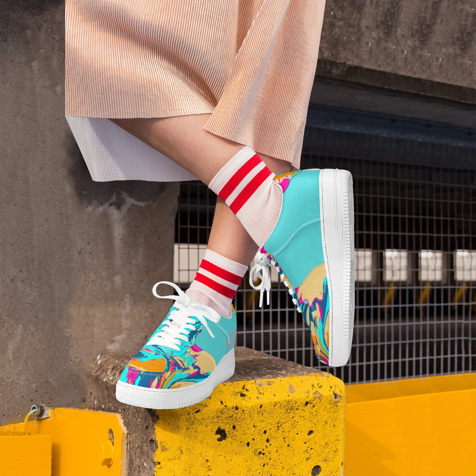 Low Top Unisex Sneaker