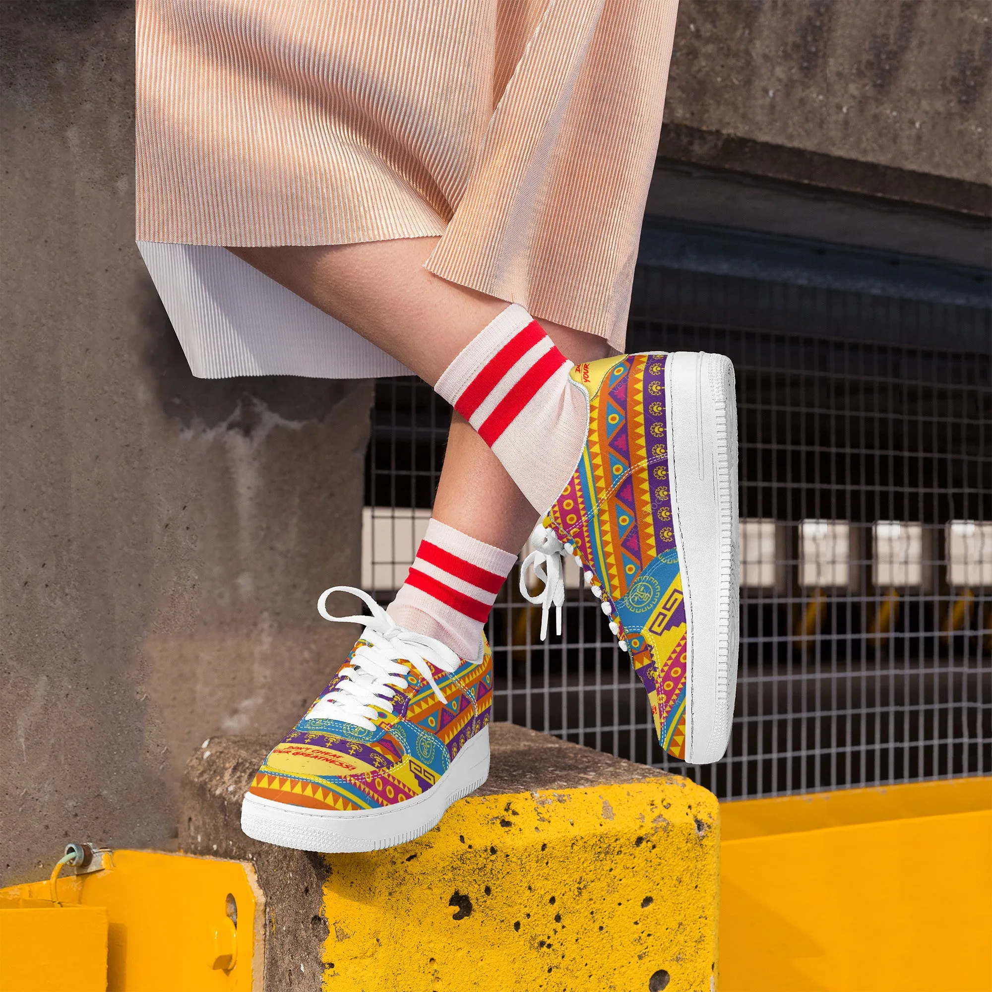 Low Top Unisex Sneaker