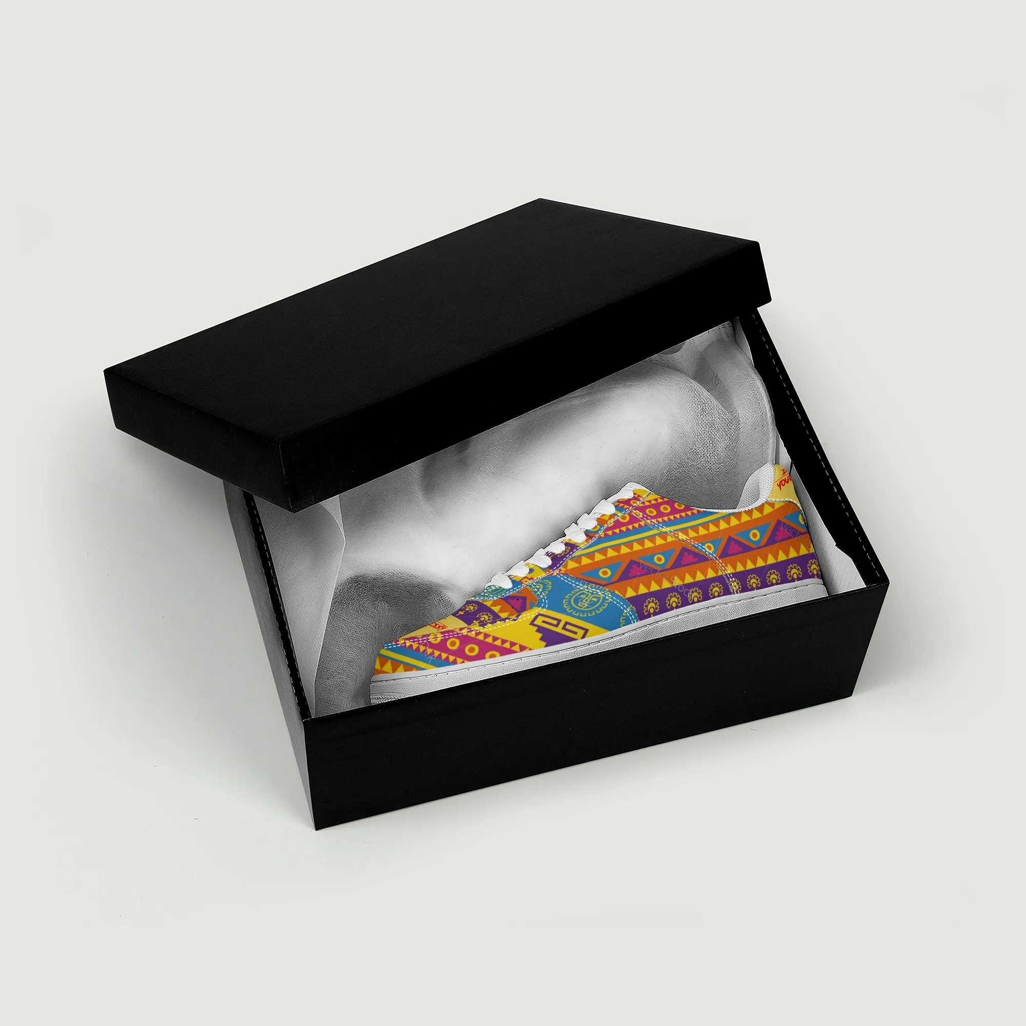 Low Top Unisex Sneaker