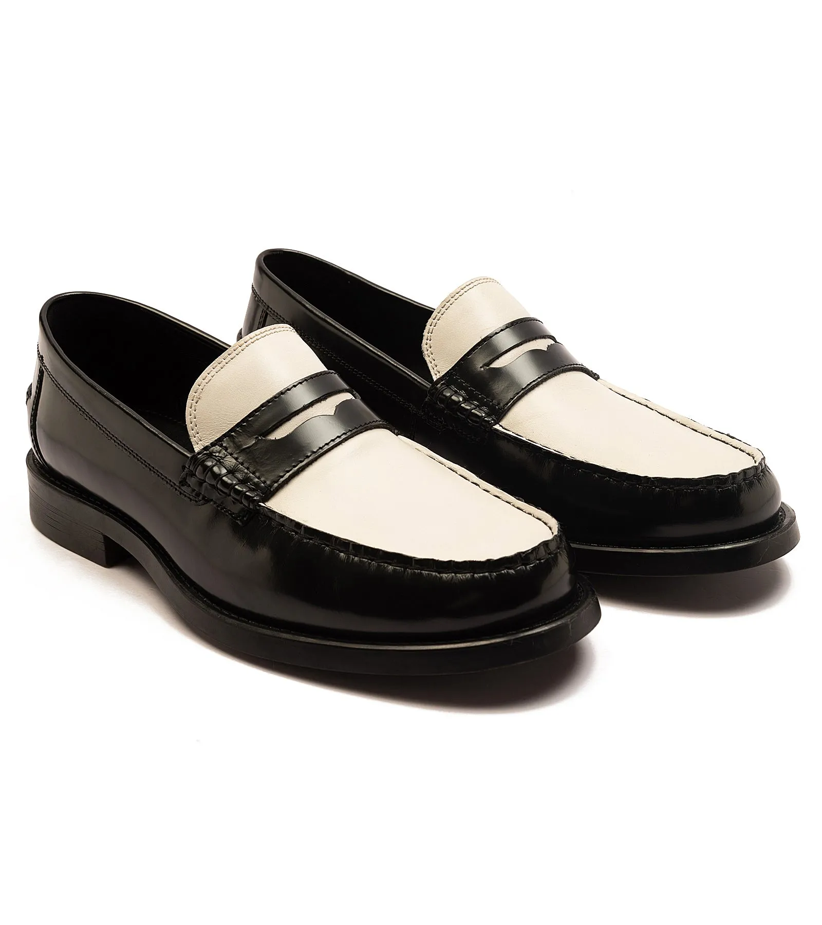 monro-black-white