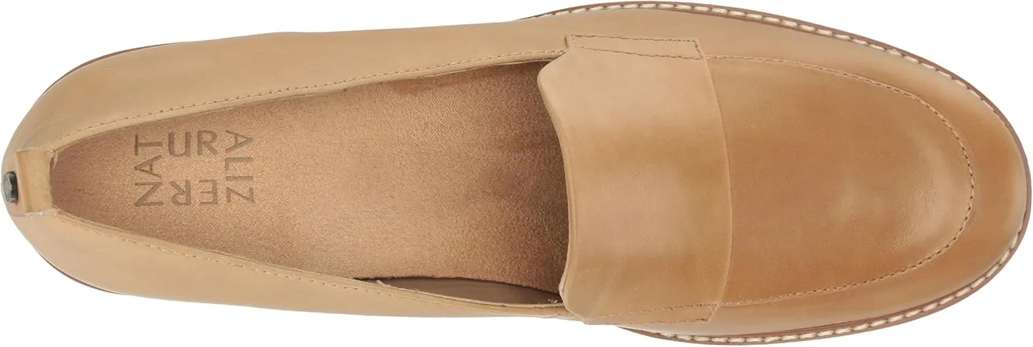Naturalizer Women's Darry Slip-On Lightweight Lug Sole Heeled Loafer