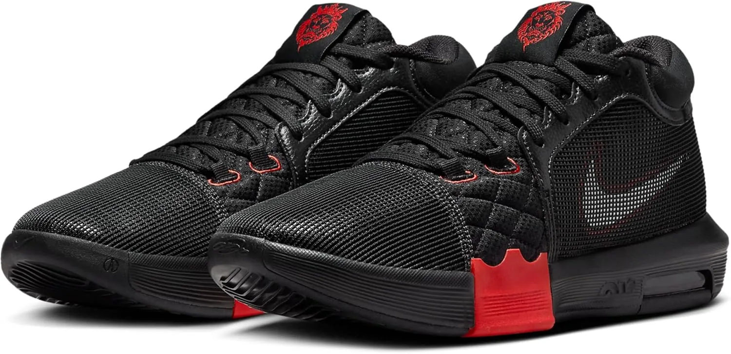 Nike Men's Basketball Shoe