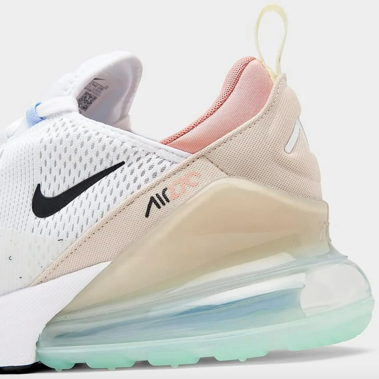 NIKE Men's Low-Top Sneaker