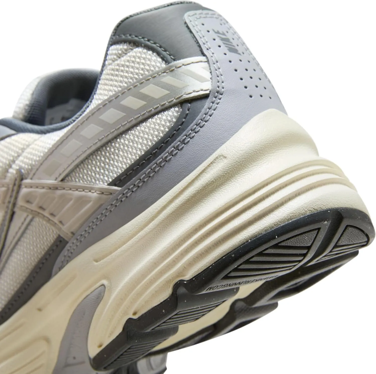 Nike Men's Sportswear Running Shoe