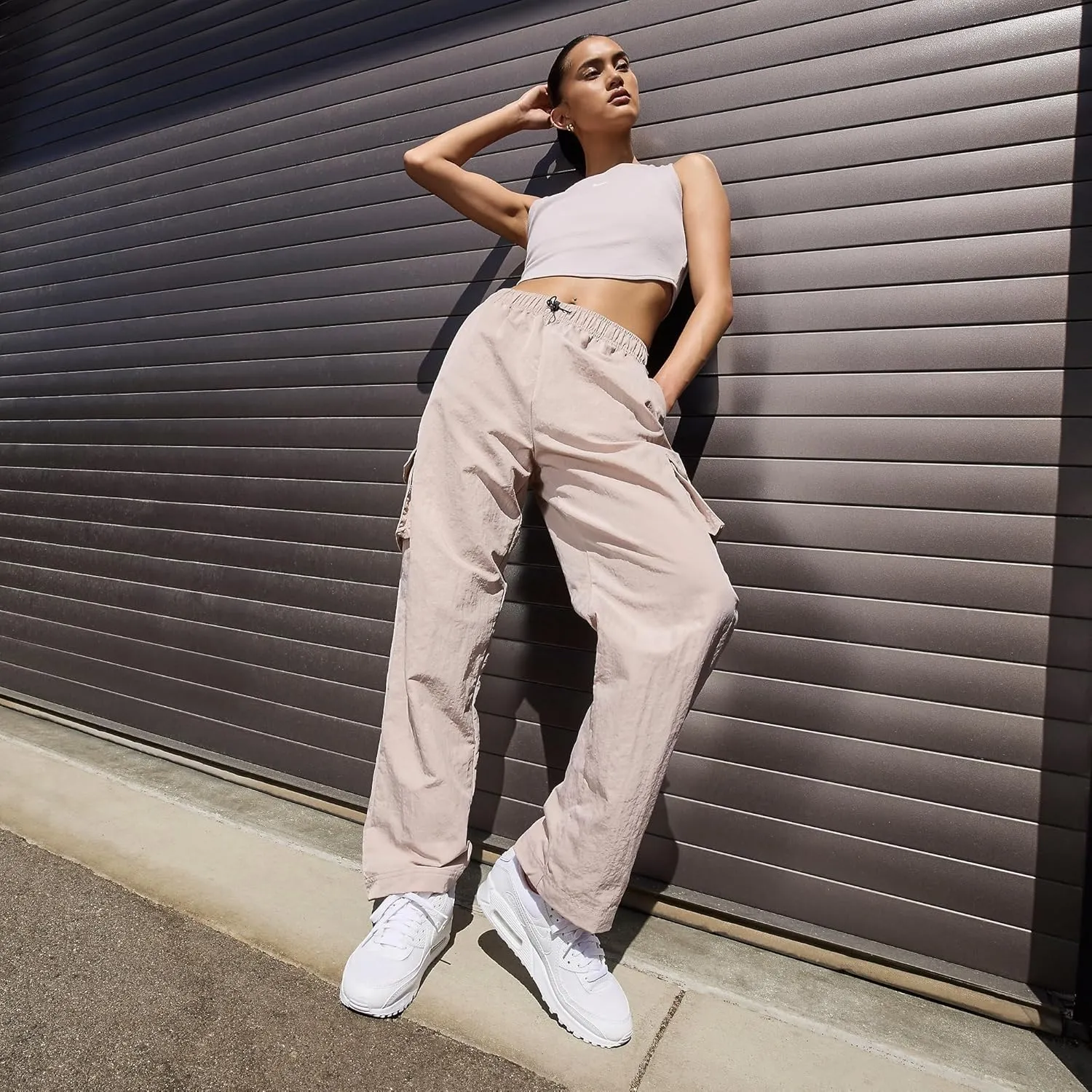 NIKE Women's Sneaker