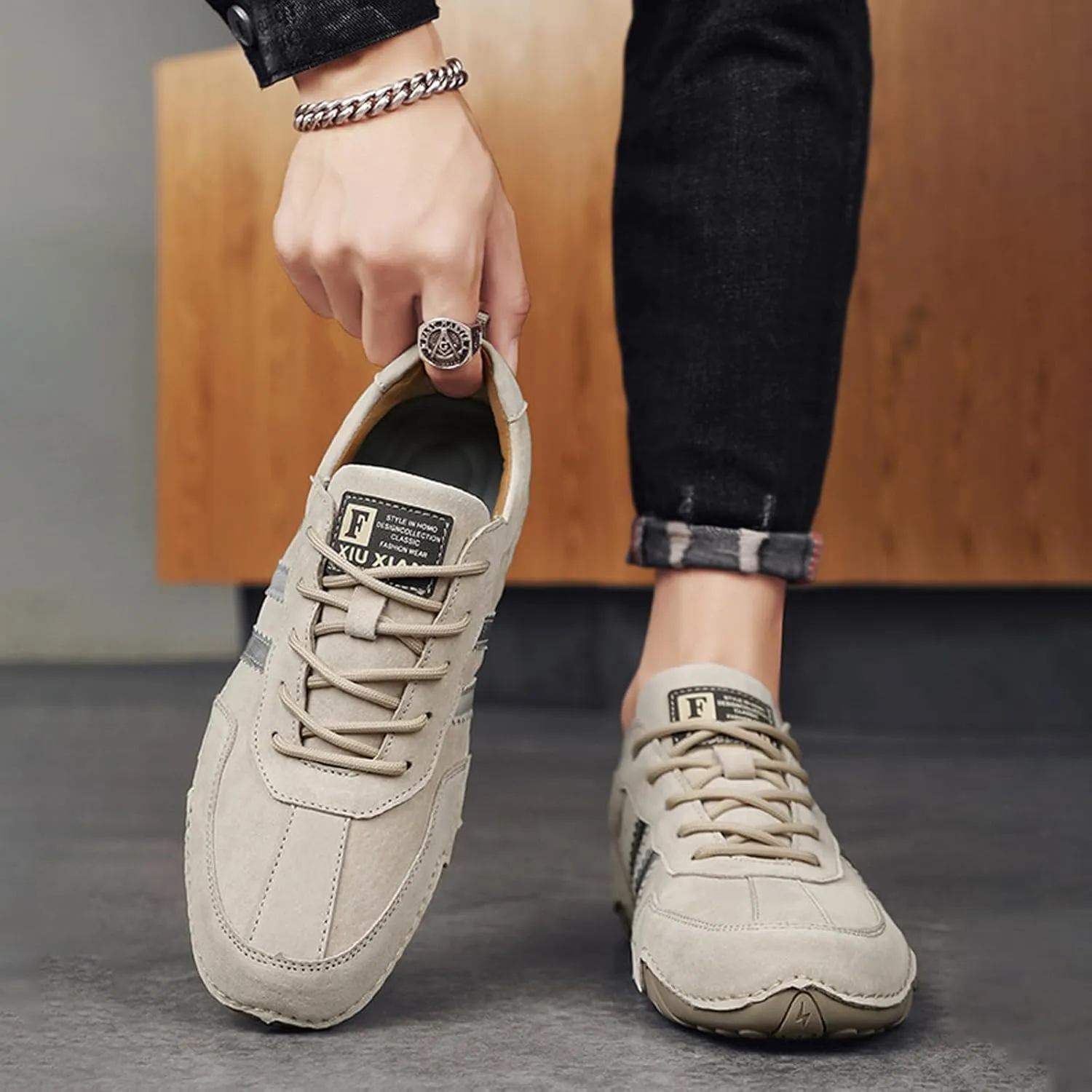 Runscbk Men's Retro Handmade Suede Chukka Shoes with Arch Support,Fashion Casual Lightweight Outdoor Sneakers for Hiking Trailing Commuting