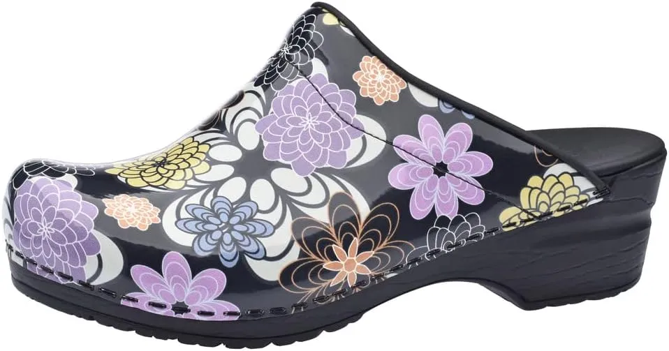 Sanita Inalo open clog, patent leather, original handmade, flexible leather clogs for women, anatomically shaped footbed with soft foam