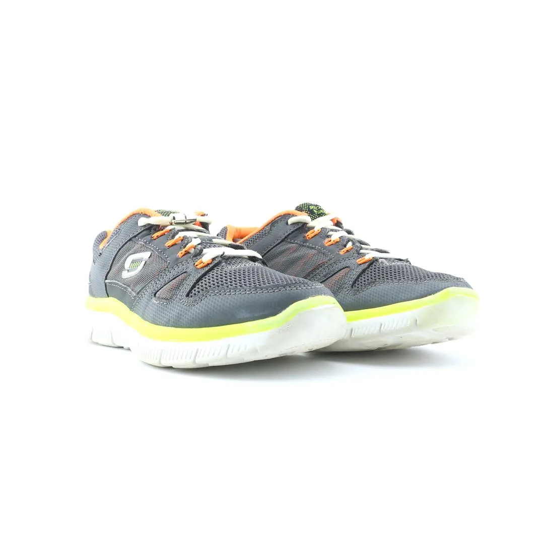 SKECHERS LIGHTWEIGHT